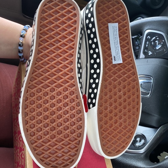 Anaheim factory era 95 dx RARE
Woman’s 7
Men’s 5.5
Unisex - Picture 6 of 8